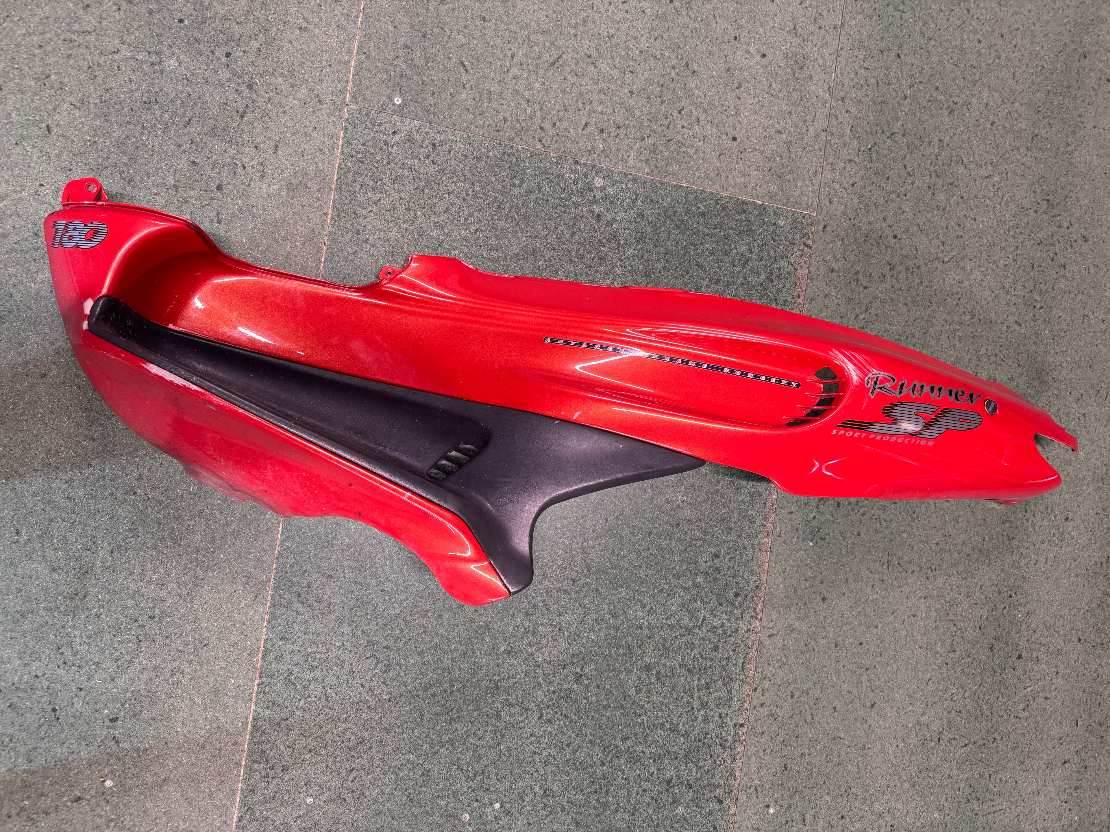 gilera runner achterkap links| fluo rosso dragon