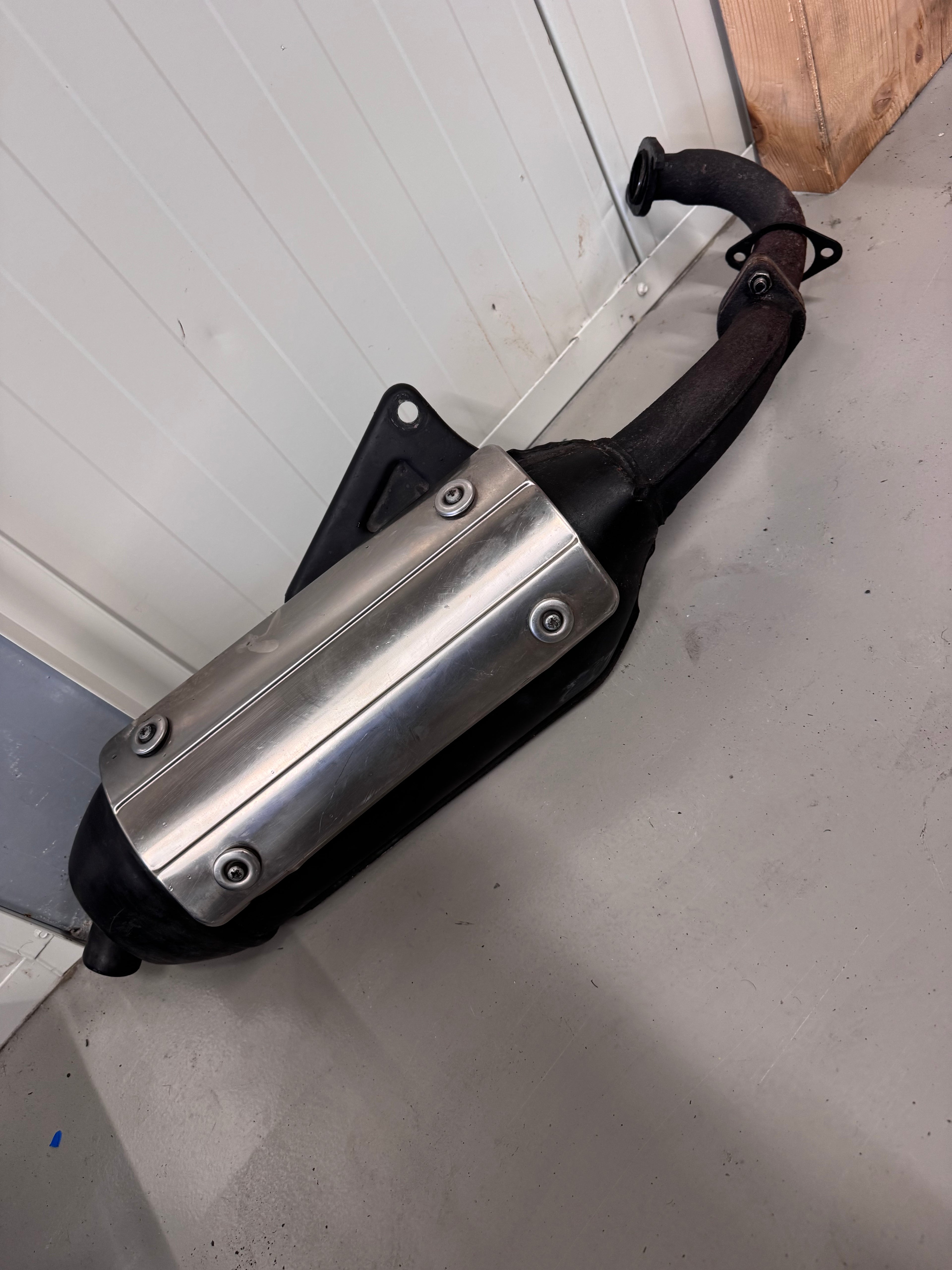 piaggio/gilera SM06 uitlaat 125cc/180cc