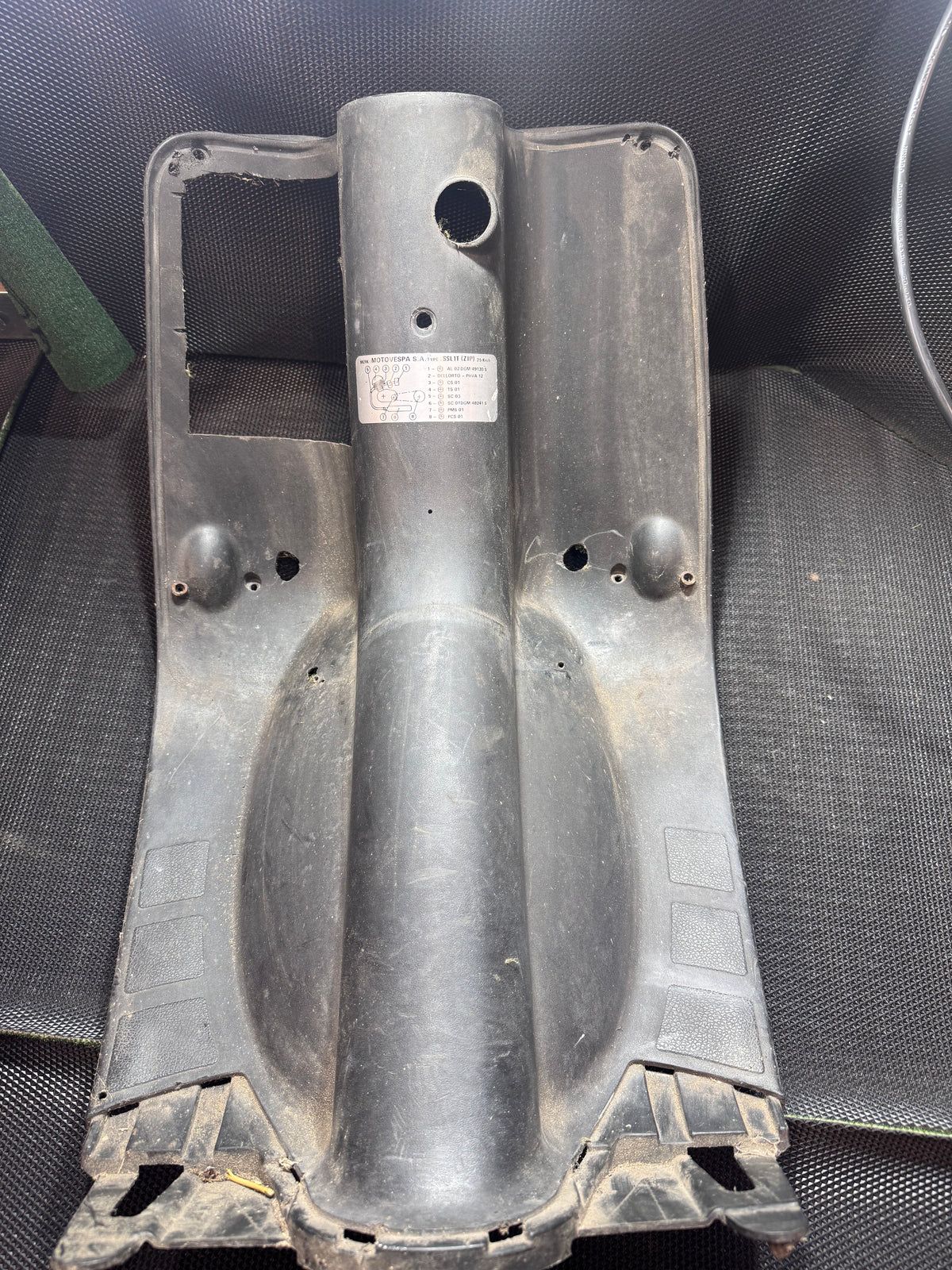 piaggio zip t3 beenschild aangepast voor 98