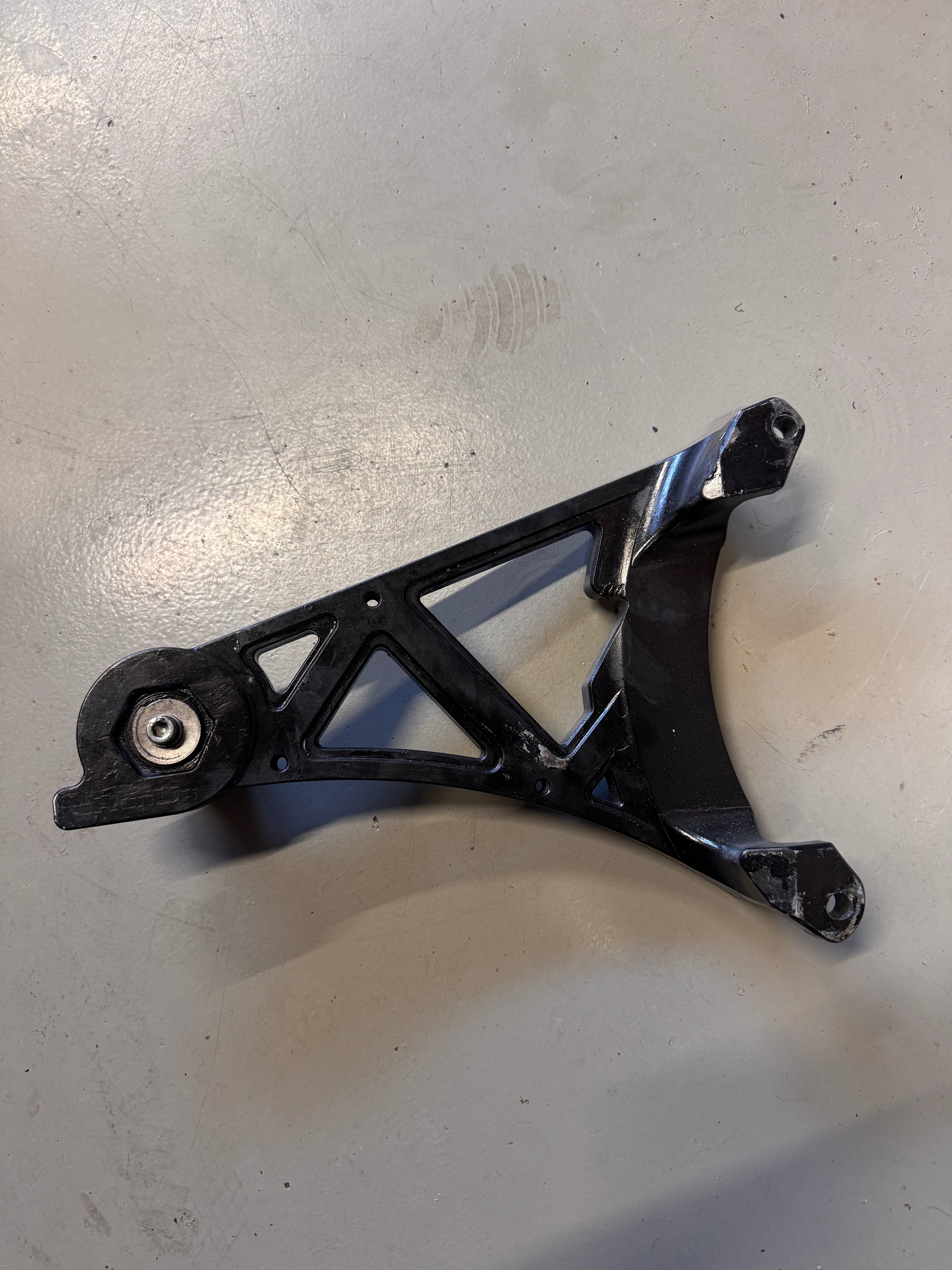 piaggio 125cc/180cc brace toronda
