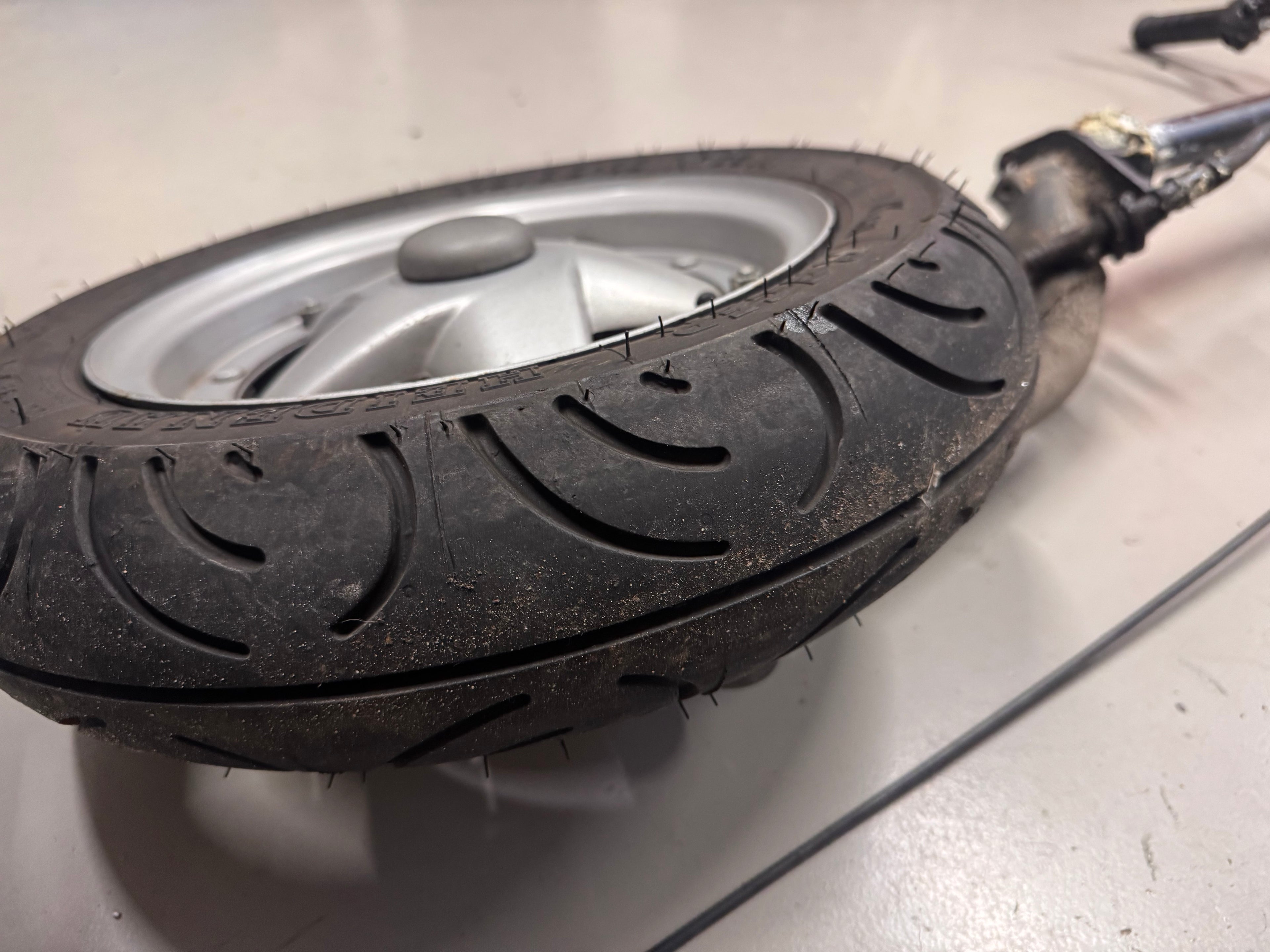 piaggio skr voorvork met verse velg en band + stuur