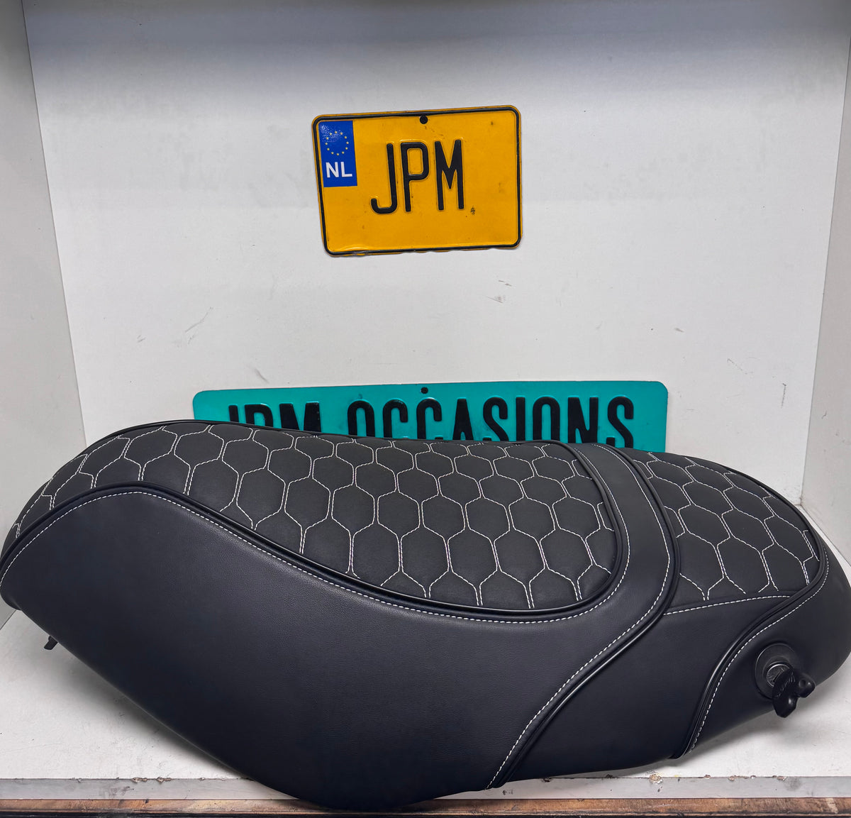 Piaggio zip 2000 zadel/buddy custom!