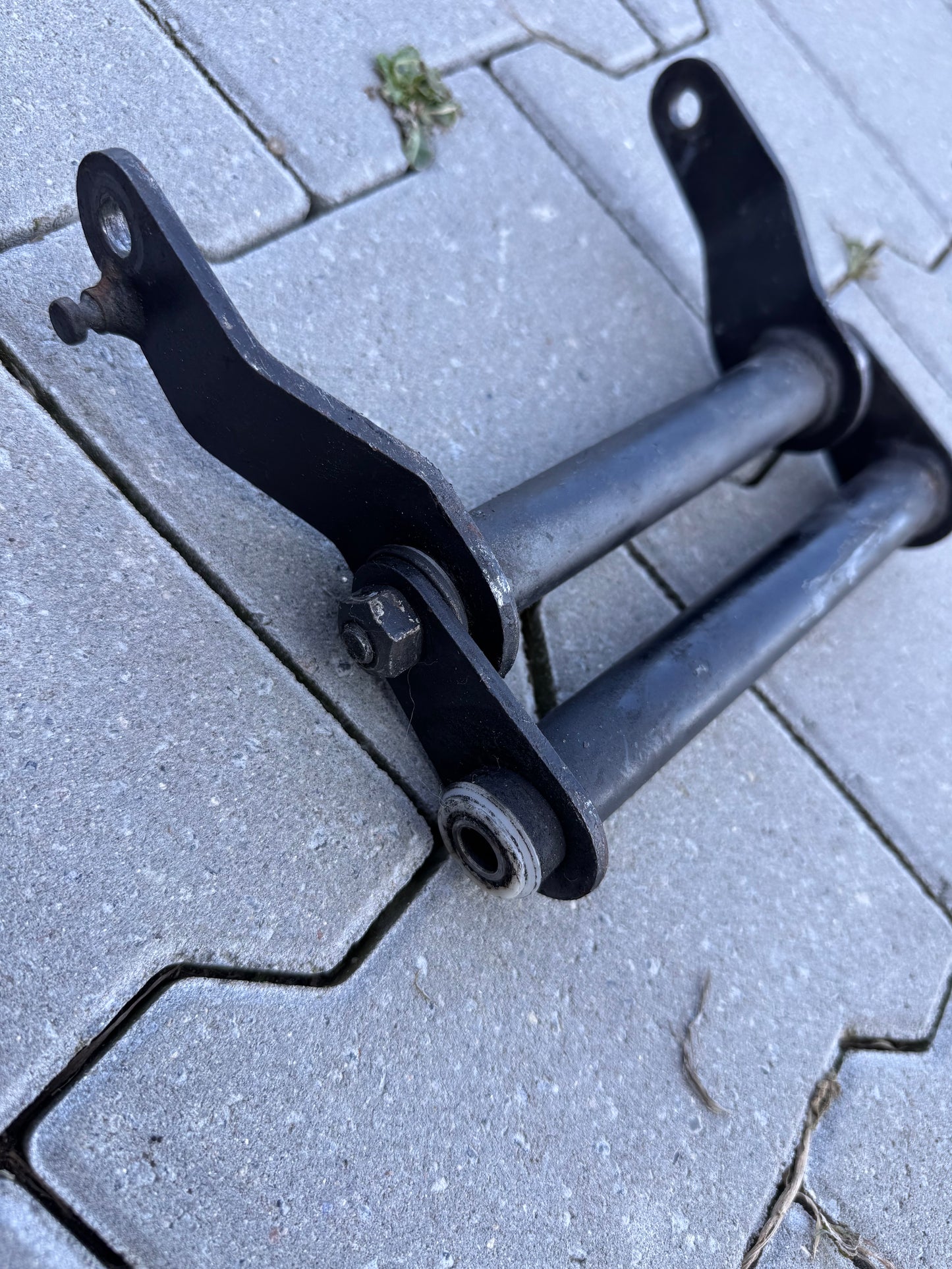 piaggio 125/180 subframe swingarm gereviseerd 12 inch
