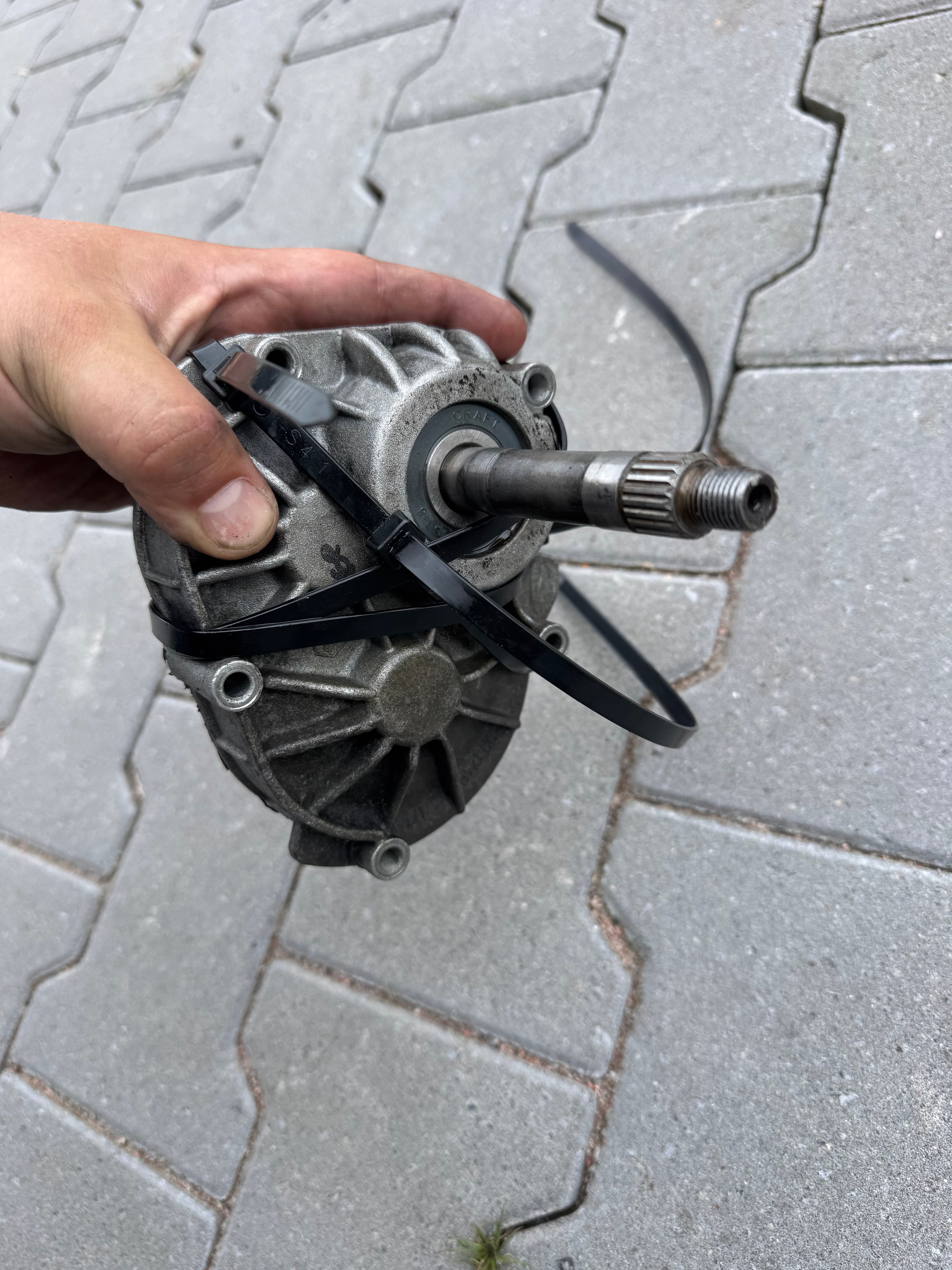 piaggio 125cc vertanding skr/hexa