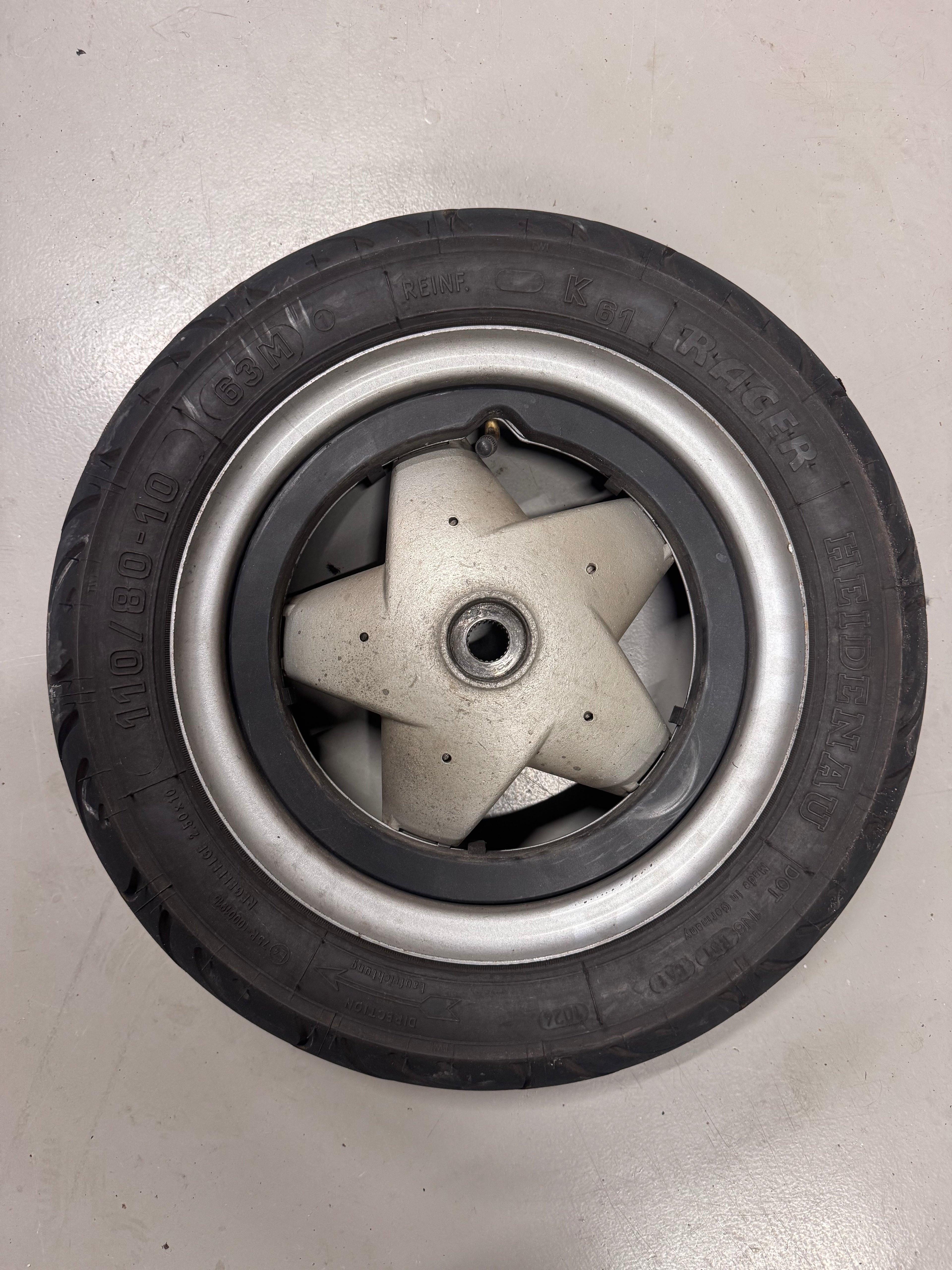 piaggio skr achterband/velg