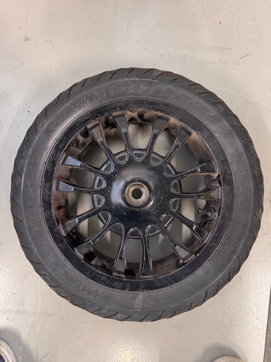vespa sprint achterwiel gebruikt (grote trommel)