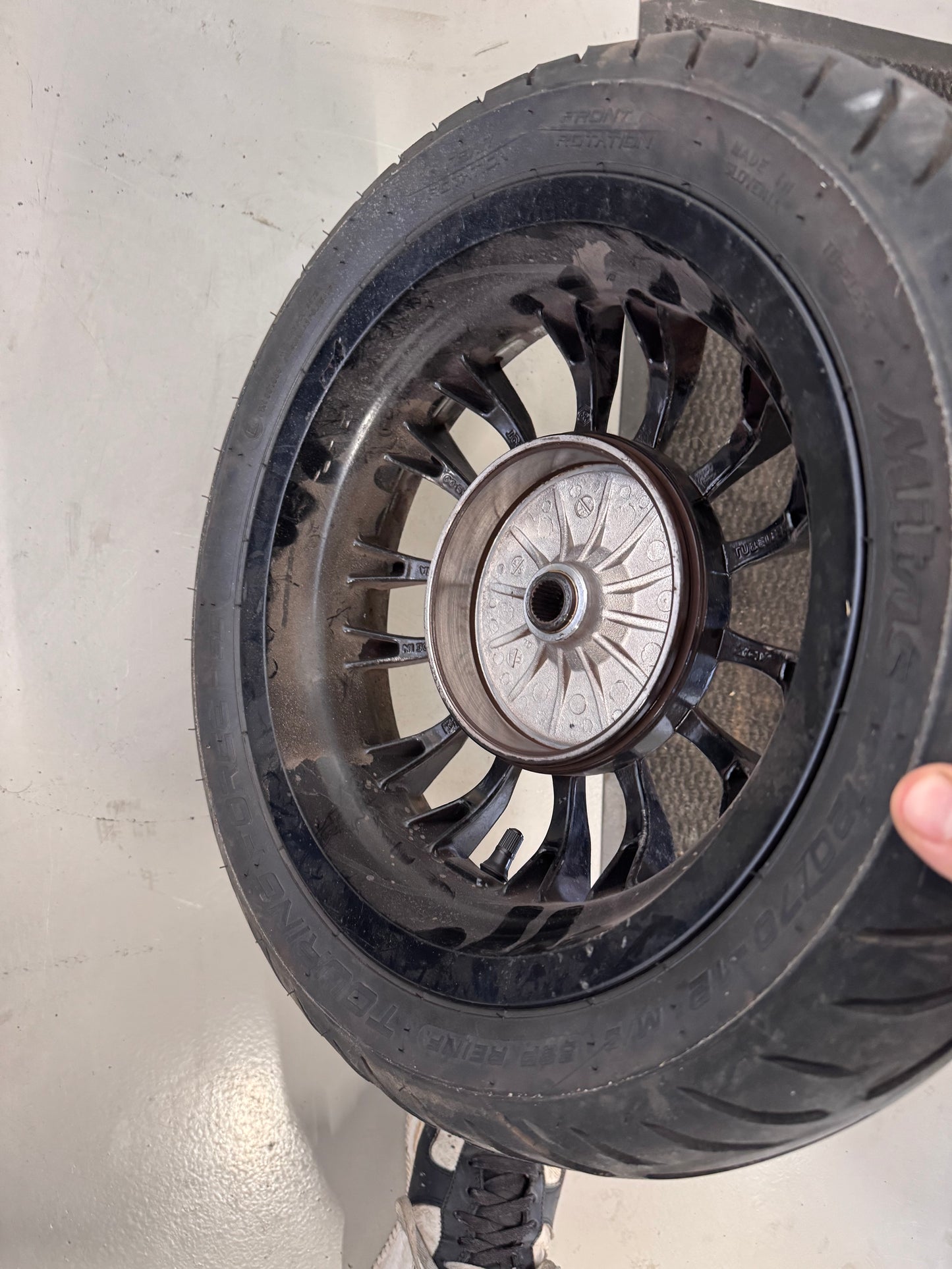 vespa sprint achterwiel gebruikt (grote trommel)