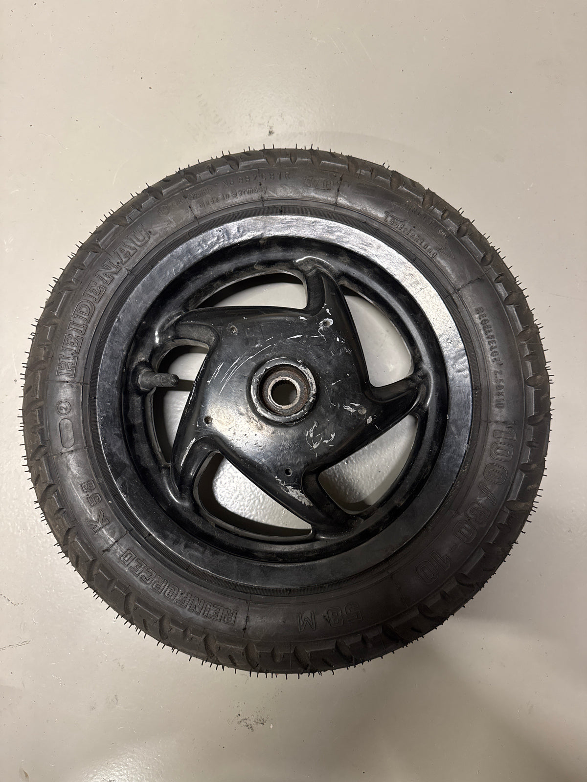 zip type 3 achtervelg/achterwiel met nieuwe band