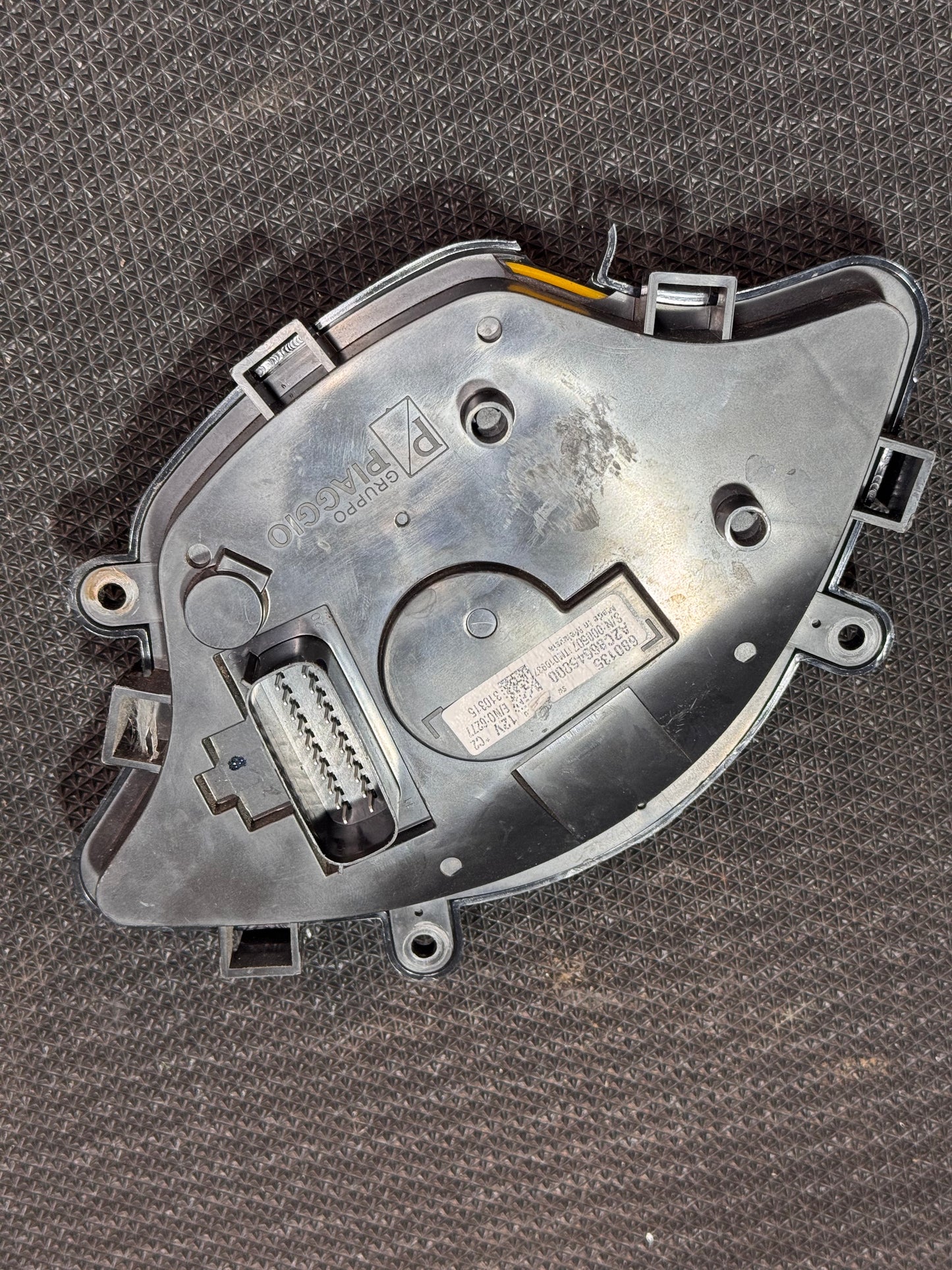 vespa sprint dashboard/km teller