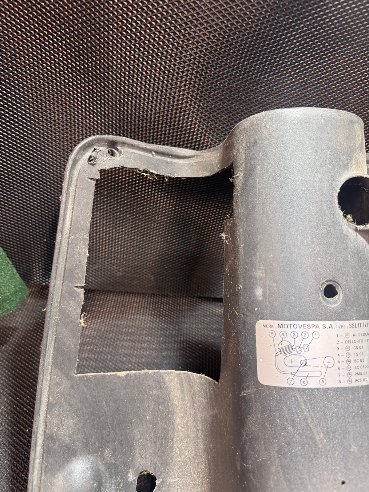 piaggio zip t3 beenschild aangepast voor 98