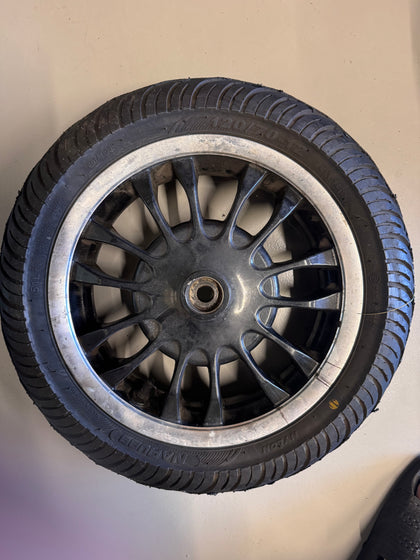 vespa sprint achterwiel gebruikt