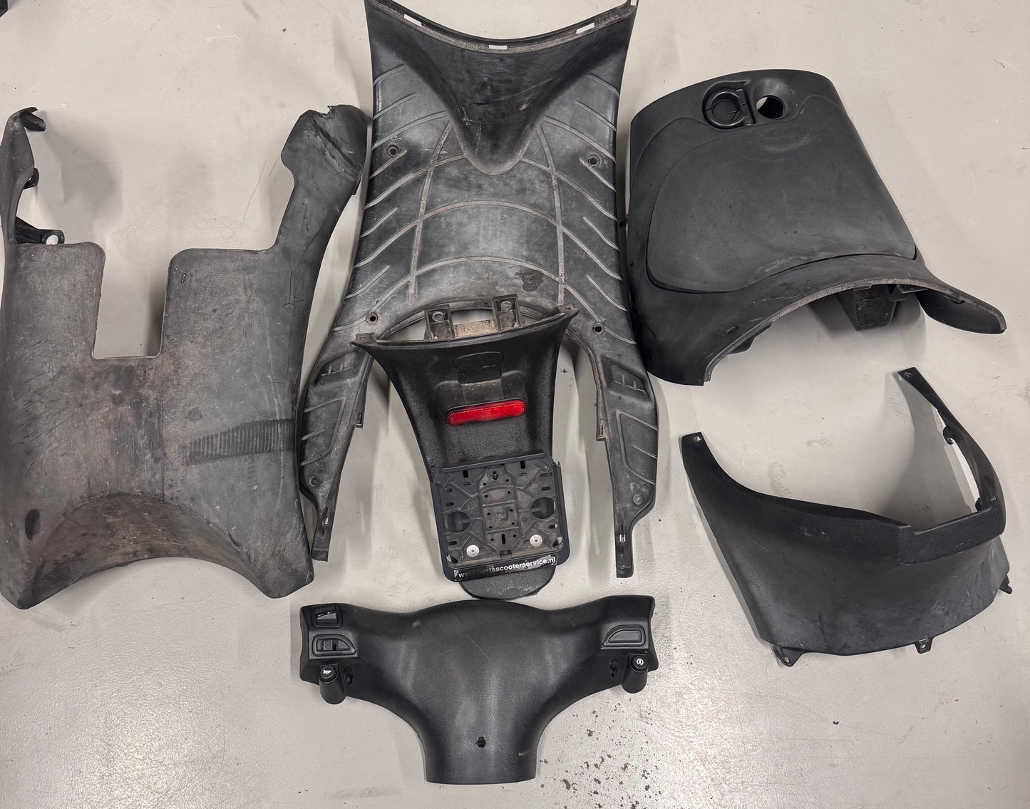 piaggio zip 2000 binnenkappenset compleet