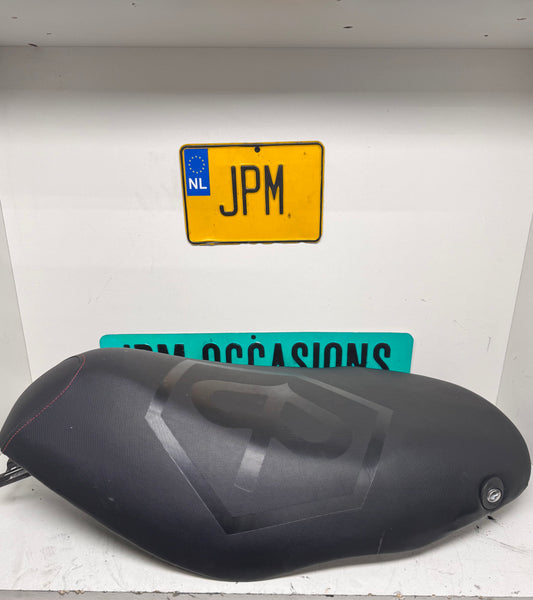 piaggio zip sp 2000 zadel/buddy