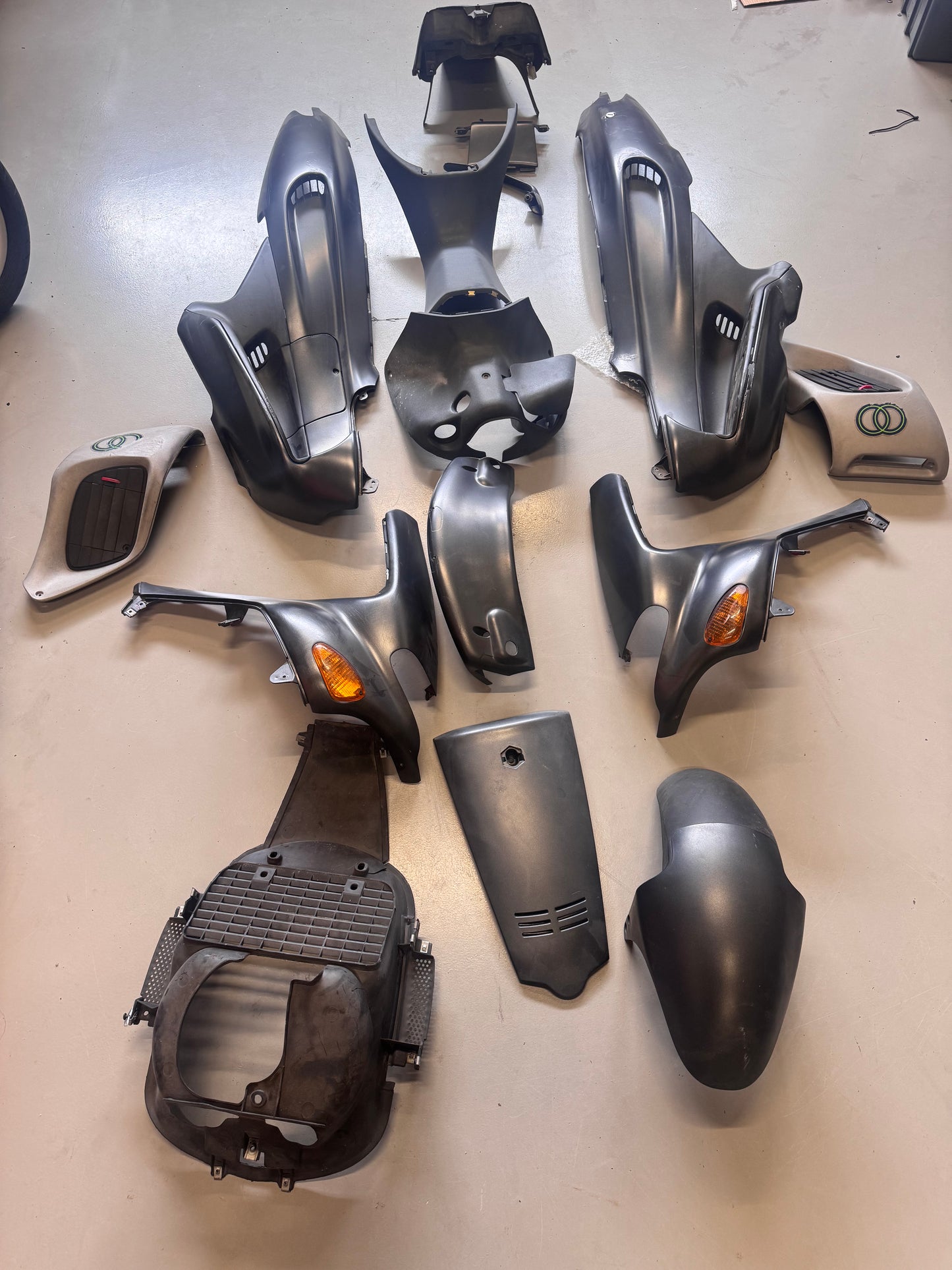 gilera runner kappenset binnen/buiten  compleet 50/125/180